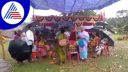 Chikkamagaluru: ಸೂಕ್ತ ಸೂರಿನ ಸೌಲಭ್ಯಕ್ಕೆ ಆಗ್ರಹಿಸಿ ಧರಣಿ: ಮಳೆಯನ್ನೂ ಲೆಕ್ಕಿಸದೆ ಪ್ರತಿಭಟನೆ!