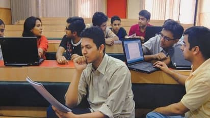 राजस्थान में 8 साल में बेरोजगारों ने सरकार को दिए 480 करोड़, फिर भी पेपर लीक, पढ़िए स्पेशल रिपोर्ट