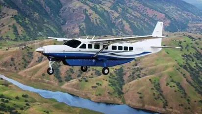 நடுவானில் சுய நினைவை இழந்த விமானி.. பயணி எடுத்த ரிஸ்க்... அப்புறம் என்ன ஆச்சு தெரியுமா?