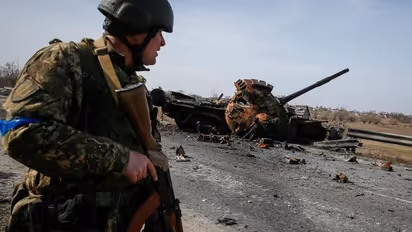 ఉక్రెయిన్ పై విరుచుకుపడ్డ రష్యా మిస్సైళ్లు.. 12 మంది మృతి.. 25 మందికి తీవ్ర గాయాలు