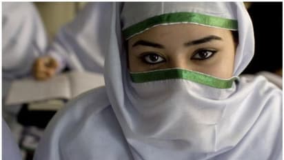 ಋತುಮತಿಯಾದ ಮುಸ್ಲಿಂ ಅಪ್ರಾಪ್ತೆ ಅವಳಿಷ್ಟದಂತೆ ವಿವಾಹವಾಗಬಹುದು: ಹೈಕೋರ್ಟ್