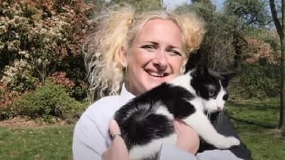 പൂച്ചയെ ഇറക്കിവിടണം എന്ന് വീട്ടുടമകൾ, അതേ പൂച്ചയെ തന്നെ വിവാഹം കഴിച്ച സ്ത്രീ!