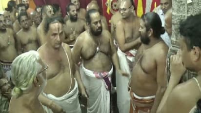 வேத பாராயணம் பாடுவது வடகலையா? தென்கலையா? பிரச்சனையை தீர்த்து வைத்தது உயர்நீதிமன்றம்!!