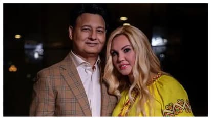 യുക്രൈൻ സൈന്യത്തിന് രണ്ട് യുദ്ധവിമാനങ്ങൾ നൽകി പാക് ശതകോടീശ്വരൻ; വെളിപ്പെടുത്തി ഭാര്യ