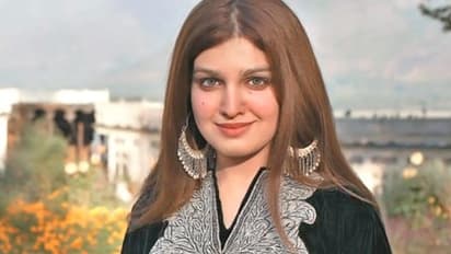 कौन है यासीन मलिक की बीवी, पाकिस्तान में रहकर भारत के खिलाफ करती है साजिश, जानिए पूरी कुंडली