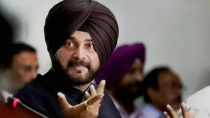 ಜೈಲಿನಲ್ಲಿ ಸಿಧುಗೆ ಕ್ಲರ್ಕ್ ಹುದ್ದೆ, ವೈದ್ಯರ ಸಲಹೆಯಂತೆ ಐಶಾರಾಮಿ ಆಹಾರ ಸೌಲಭ್ಯ!