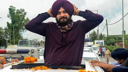 குர்நாம் சிங் என்பவர் உயிரிழந்த வழக்கு... நீதிமன்றத்தில் சரணடைந்தார் நவ்ஜோத் சிங் சித்து!!