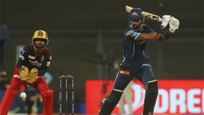 RCB vs GT- হার্দিক পান্ডিয়ার অধিনায়কোচিত ইনিংস, আরসিবিকে ১৬৯ রানের টার্গেট দিল গুজরাট