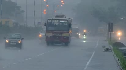 റെഡും ഓറഞ്ചും അലർട്ടില്ലാത്ത ഒരൊറ്റ ജില്ല മാത്രം; പടിഞ്ഞാറൻ കാറ്റ് ശക്തി പ്രാപിക്കുന്നു, കേരളത്തിൽ മഴ കനക്കും