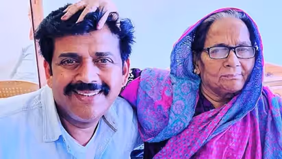 रवि किशन की मां ने दी कैंसर को मात, भोजपुरी एक्टर ने फोटो शेयर कर बयां की खुशी, हुए इमोशनल