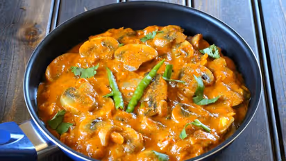 காளான் வாங்குனா இப்படி ஒருமுறை செய்ங்க.. அடிக்கடி செய்வீங்க..!