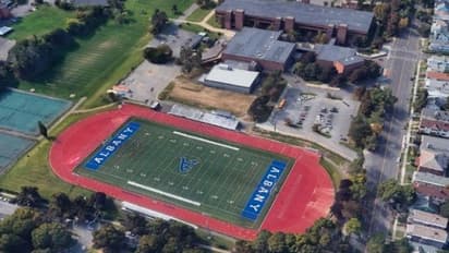 स्पोर्ट्स ब्रा में खेलना चाहती थीं गर्ल्स, कहा- गर्मी में लड़के नंगे प्रैक्टिस करते हैं, हम ब्रा में क्यों नही