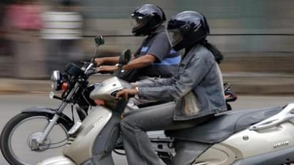 बाइक चालक रहिए अलर्ट, अब सिर्फ हेल्मेट पहनना काफी नहीं, ये शर्तें नहीं मानी, तो ढीली करनी होगी जेब