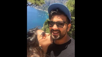 মুম্বই ইন্ডিয়ান্স ক্রিকেটারদের বউদের মধ্যে সবথেক সুন্দরীকে, ছবি দেখে বিচার করুণ