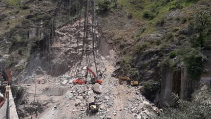 रामबन के खूनी नाला स्थित टनल ढहने का मामला, अब तक 4 शव मिले, खराब मौसम के बाद भी जारी है रेस्क्यू