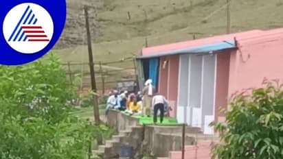 Chikkamagaluru: ದತ್ತಪೀಠದಲ್ಲಿ ವಿವಾದದ ಮೇಲೆ ವಿವಾದ: ನಿಷೇಧ ಪ್ರದೇಶದಲ್ಲಿ ನಮಾಜ್!