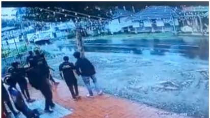 പാലക്കാട് ബസും ട്രാവലറും കൂട്ടിയിടിച്ച് 2 മരണം, രണ്ട് പേരുടെ നില ഗുരുതരം, ഇരുപതോളം പേർക്ക് പരിക്ക്