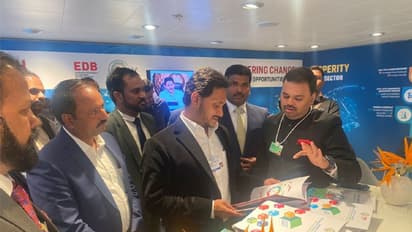 దావోస్లో ఏపీ పెవిలియన్ ప్రారంభించిన జగన్... సూటు బూటుతో సరికొత్త లుక్లో సీఎం