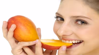 সঠিক সময়ে ও নিয়ম মেনে আম খেলে কমতে পারে ওজন, জেনে নিন কীভাবে