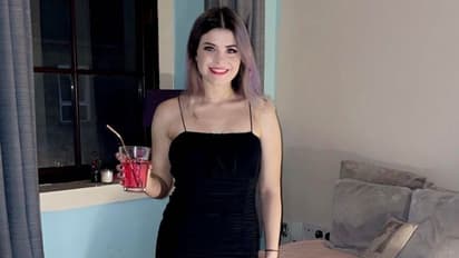 പോണ് കാണല് ജോലിക്ക് അപേക്ഷകരുടെ പ്രളയം, ഒടുവില് 22 കാരിക്ക് സ്വപ്നജോലി!