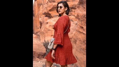 Niharika Konidela: నిహారిక నువ్వు సింగిలా?... భర్తను ట్యాగ్ చేసి నెటిజెన్ కి  దిమ్మతిరిగే సమాధానం!