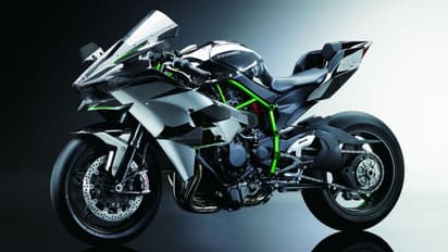 പുത്തന്‍ പനിഗാലെയ്ക്ക് ഇലക്ട്രോണിക് അപ്‌ഡേറ്റുകൾ ലഭിക്കുന്നു