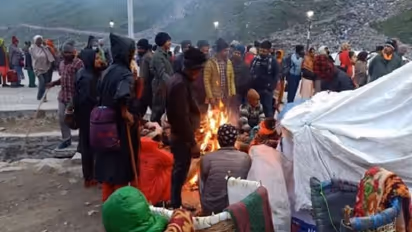 मौसम की चुनौतियों को स्वीकार करते हुए चारधाम में उमड़ रही भीड़,जानिए 20 दिनों में कितने यात्रियों ने किए दर्शन