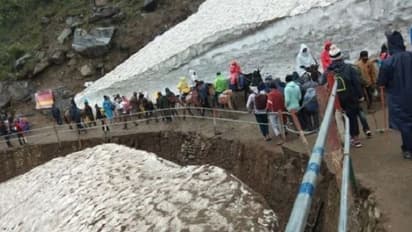 భారీవర్షాలు, వరదల ఎఫెక్ట్:  చార్‌థామ్ యాత్ర తాత్కాలికంగా నిలిపివేత