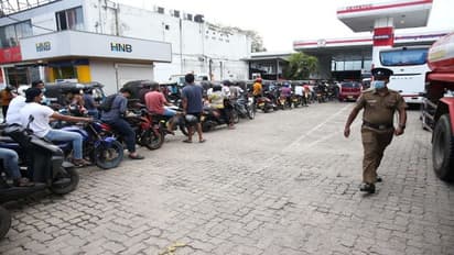 இலங்கையை கடனில் இருந்து மீட்குமா சர்வதேச நிதி ஆணையம்; எரிபொருளுக்கு டோக்கன் அறிமுகம்