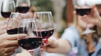 Court Order : ഓഫീസിലെ മദ്യപാന പാര്‍ട്ടിയില്‍ നിന്നൊഴിവാക്കി; വനിതാജീവനക്കാരിക്ക് 72 ലക്ഷം നഷ്ടപരിഹാരം