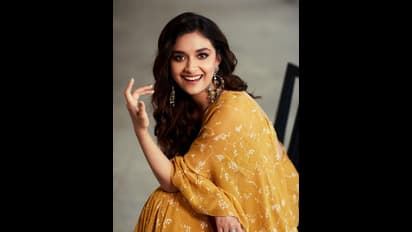 வைரலான கீர்த்தி சுரேஷின் 13 வருட காதல் செய்தி... வேறு வழியின்றி உண்மையை போட்டுடைத்த தாய் மேனகா