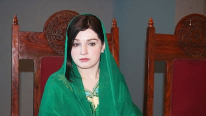 सेमी न्यूड आर्टिस्ट हैं यासीन मलिक की पाकिस्तानी बीवी, उम्र में 20 साल छोटी, एक स्पीच सुन दे बैठी थी दिल