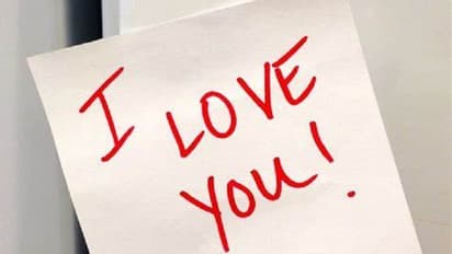 20 ലക്ഷത്തിന്റെ ആഭരണങ്ങൾ കവർന്നു; വീട്ടിൽ ‘ഐ ലൗ യൂ’ എന്നെഴുതി മോഷ്ടാക്കൾ