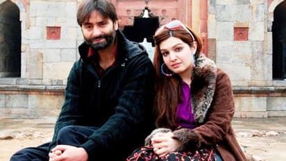 यासीन मलिक ने खुद से 20 साल छोटी पाकिस्तानी लड़की से की शादी, उसकी इस बात पर फिदा हो गई थी मुशाल हुसैन