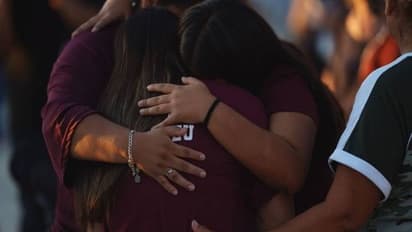 Texas school shooting : ഒന്നും മിണ്ടില്ല, അമ്മയുമായി നേരത്തെ വഴക്കിട്ട് പിരിഞ്ഞു, അക്രമിയുടെ മുത്തച്ഛന്‍