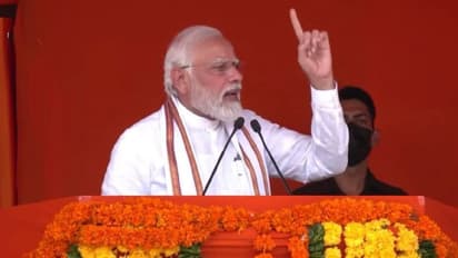 'যোগী সাধু হলেও কুসংস্কারমুক্ত', তেলাঙ্গনার মুখ্যমন্ত্রী কেসিআর-কে আক্রমণ প্রধানমন্ত্রী মোদীর