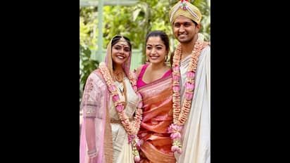 ಗೆಳತಿಯ ವಿವಾಹ ಸಂಭ್ರಮದಲ್ಲಿ ರಶ್ಮಿಕಾ; ಮದುವೆ ಬಳಿಕ ಮುಂಬೈ ಪಾರ್ಟಿಯಲ್ಲಿ ಕಾಣಿಸಿಕೊಂಡ ನಟಿ  