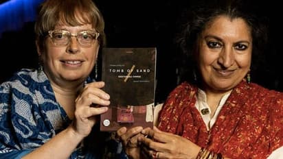 ಗೀತಾಂಜಲಿ ಶ್ರೀ ಅವರ Tomb of Sand ಗೆ ಒಲಿದು ಬಂದ ಬೂಕರ್ ಪ್ರಶಸ್ತಿ