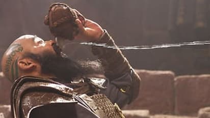 Barroz : காஷ்மோரா கார்த்தி கெட்-அப்பில் மோகன்லால் - பரோஸ் படத்தின் போஸ்டர்கள் லீக் ஆனதால் படக்குழு அதிர்ச்சி