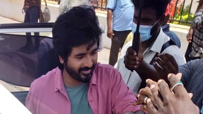 பாண்டிச்சேரியில் புறப்பட்ட 'எஸ்கே 20' படக்குழு... கலக்கல் அப்டேட் உள்ளே !