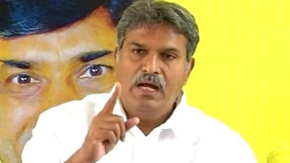 Political war: విజయవాడ ఎంపీ కేశినేని శ్రీనివాస్‌ కుటుంబంలో రాజకీయ చిచ్చు ! 