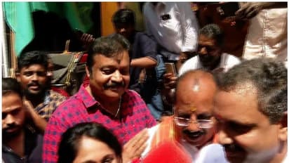 'ചോദ്യം കുഴപ്പമാണെങ്കില്‍ മുഖ്യമന്ത്രിയെപ്പോലെ മിണ്ടാതെ പോകും'; മാധ്യമ പ്രവര്‍ത്തകരോട് സുരേഷ് ഗോപി