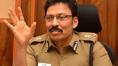 ஆன்லைனில் ரம்பம்.. மனைவி, பிள்ளைகளை கழுத்தை அறுத்து கொன்றது ஏன்? வெளியான அதிர்ச்சி தகவல்..!