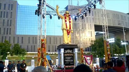 முன்னாள் முதல்வர் கருணாநிதி சிலை திறப்பு..குடியரசு துணைத் தலைவர் திறந்து வைப்பு..நடிகர் ரஜினிகாந்த் பங்கேற்பு