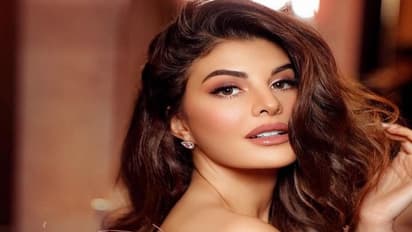  তিলোওমায় হাজির জ্যাকলিন, কলকাতায় এসে সোজা পা রাখলেন কালীঘাটে, কেন জানেন?