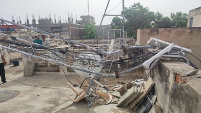 राजस्थान में भयंकर तूफान: देखिए डरावनी तस्वीरें, ताश के पत्तों की तरह गिरे पेड़, कई घरों के उड़ गए छत