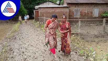 IAS Keerthi Jalli : ನೆರೆಪೀಡಿತ ಗ್ರಾಮಕ್ಕೆ ಬೋಟ್ ಮೂಲಕ ಹೋಗ್ತಾರೆ, ಬರೀಗಾಲಿನಲ್ಲೇ ನಡೆದು ಸಮಸ್ಯೆ ಗಮನಿಸ್ತಾರೆ!