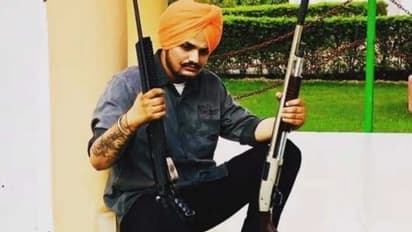 कनाडा से जुड़ रहे सिद्धू मूसेवाला की हत्या के तार, जिस AK-47 को रखते थे हमेशा पास, उसी से मिली दर्दनाक मौत