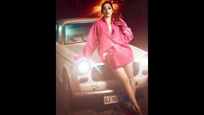 ஹாலிவுட் நாயகியாய் கேன்ஸ் விழாவில் ஜொலித்த தமன்னா பாட்டியா!