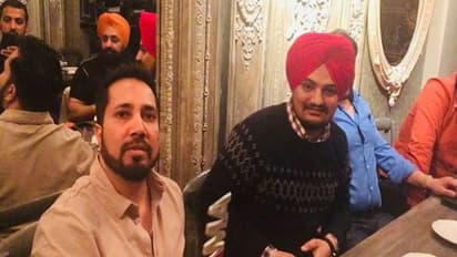 सिद्धू मूसेवाला की मौत को लेकर गहरे सदमे में Mika Singh, कहा-शर्म आती है खुद को पंजाबी बोलने पर
